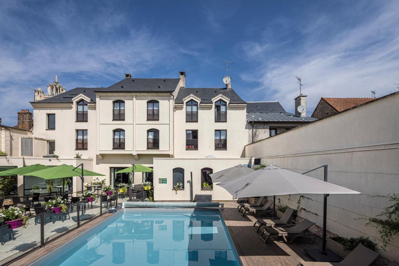 Saint Laurent Hotel 3*